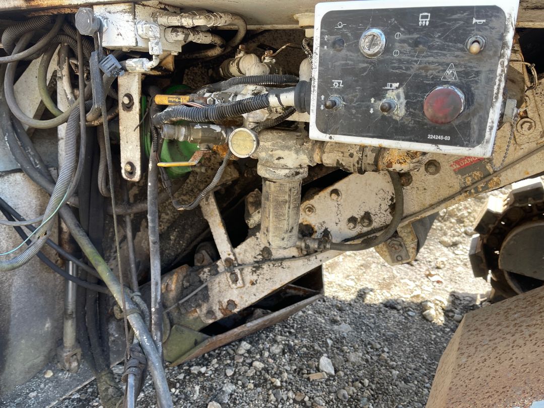 2008 ROADTEC RX 700 Cold Planer - Image 15